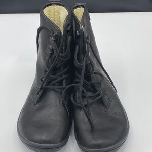 Vivo Barefoot boots size 7.5